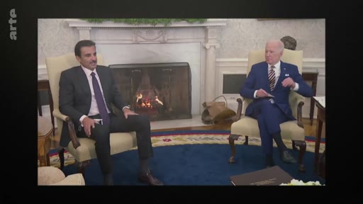 Le président des États-Unis Joe Biden s'entretient avec l'émir du Qatar, Tamim ben Hamad Al Thani, dans le Bureau ovale de la Maison-Blanche à Washington. Cette rencontre diplomatique porte sur les relations bilatérales et les enjeux géopolitiques au Moyen-Orient.