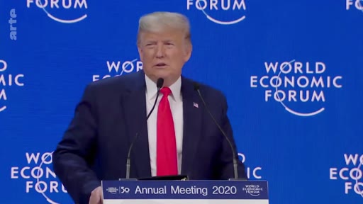 Donald Trump, alors président des États-Unis, prononce un discours lors de la réunion annuelle du Forum économique mondial (World Economic Forum) à Davos en 2020.