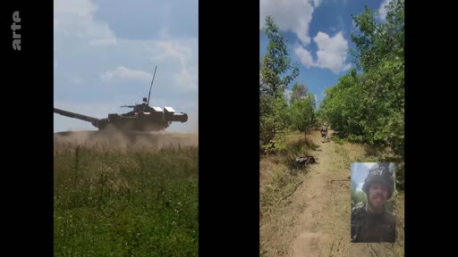 Un char de combat circulant sur un terrain dégagé est juxtaposé à une séquence vidéo montrant un soldat ukrainien en tenue de combat, illustrant la réalité du front.